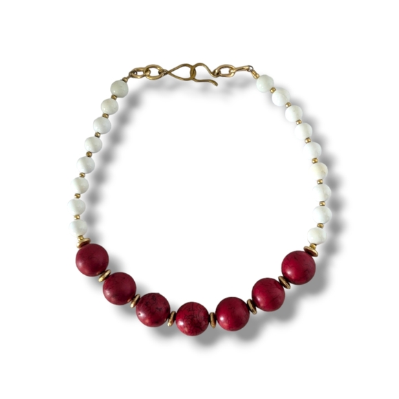 Vintage Beaded Necklace Chunky Red & White Glass Ball Bauble Eclectic Boho - Picture 4 of 8